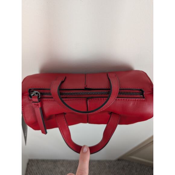 Simply Vera Wang Red Baguette Crossbody Purse Vegan Leather New With Tags Purse - Picture 5 of 7